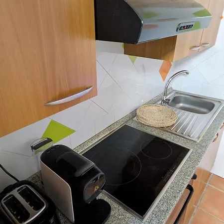 Con Acceso Independiente, A Un Paso De Granada, Tranquilidad Y Comodidad Holiday home